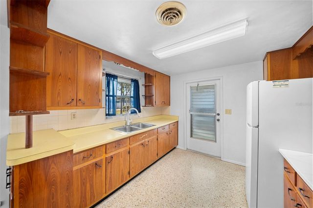 90 N BROADWAY, Englewood, FL 34223