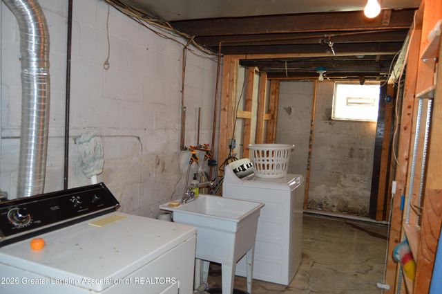 1538 E César E. Chávez Avenue, Lansing, MI 48906