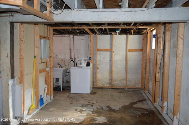 1538 E César E. Chávez Avenue, Lansing, MI 48906