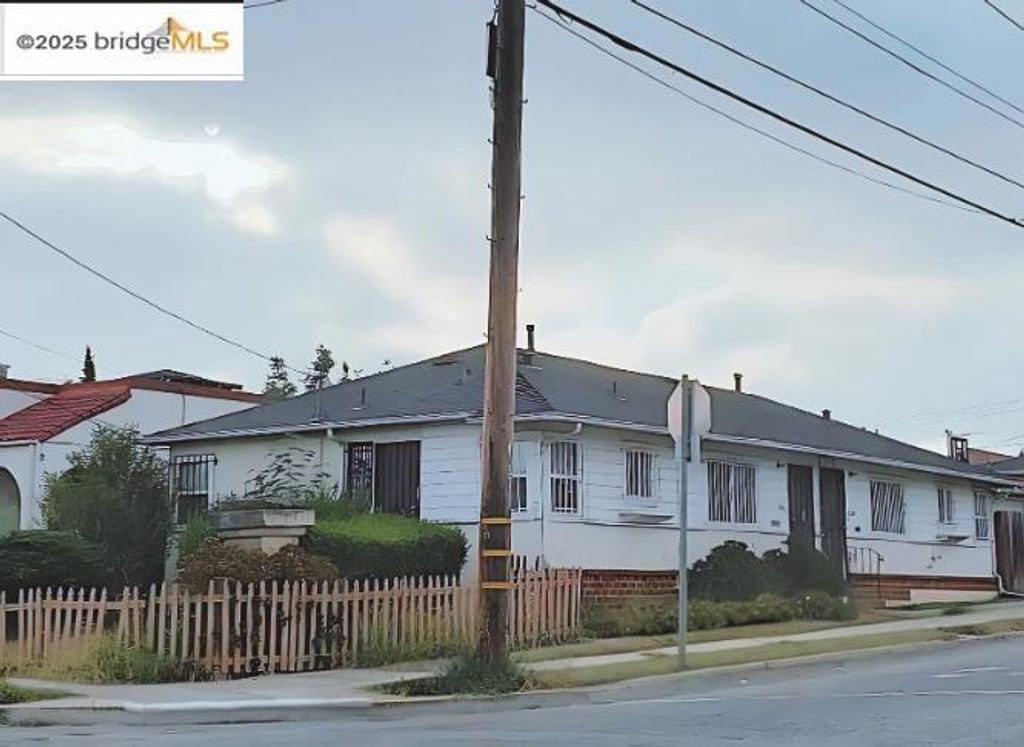 4031 Penniman Ave, Oakland, CA 94619