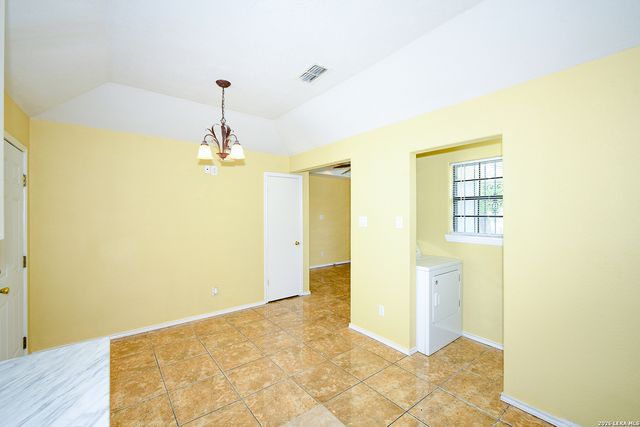 1543 Rada, San Antonio, TX 78214