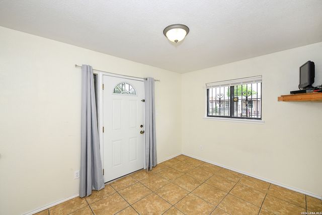 1543 Rada, San Antonio, TX 78214