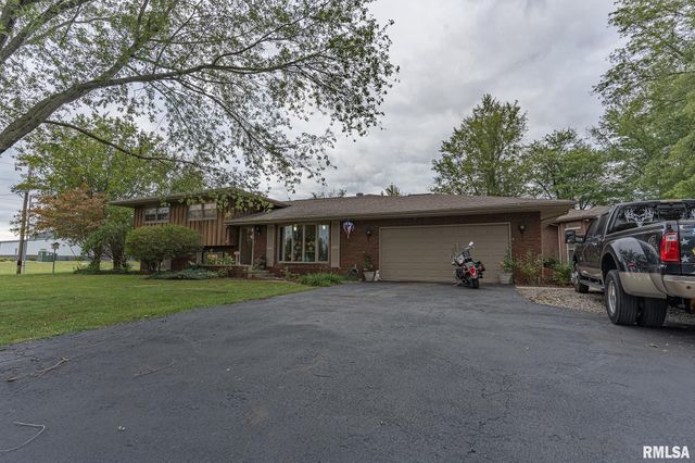 2022 W MAIN Street, Salem, IL 62881