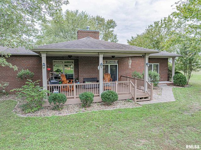 2022 W MAIN Street, Salem, IL 62881