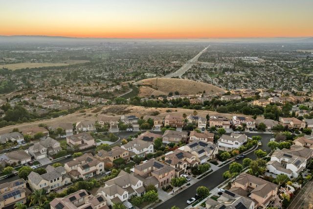 1553 Quiet Pond Lane, San Jose, CA 95138