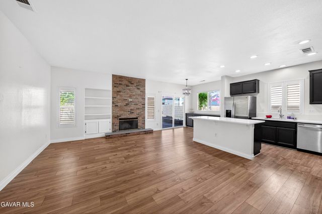 2037 Avenue H-6, Lancaster, CA 93536