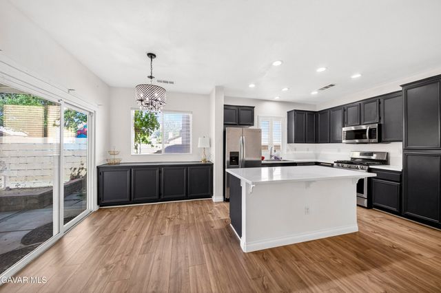 2037 Avenue H-6, Lancaster, CA 93536