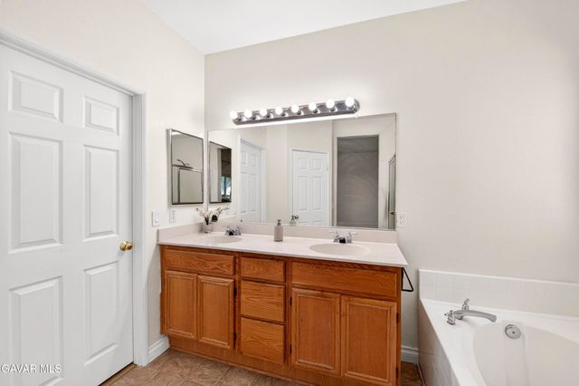 2037 Avenue H-6, Lancaster, CA 93536