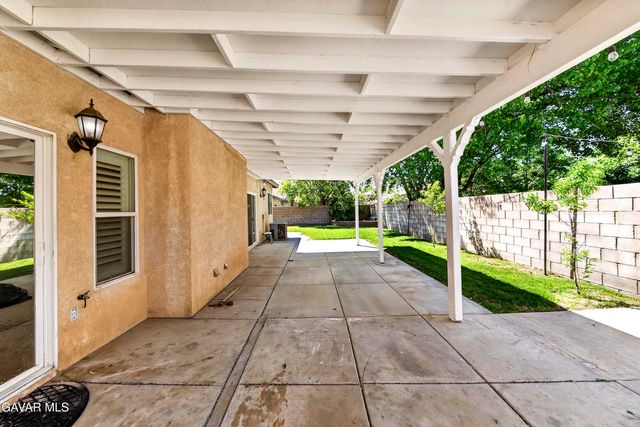 2037 Avenue H-6, Lancaster, CA 93536