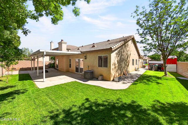 2037 Avenue H-6, Lancaster, CA 93536