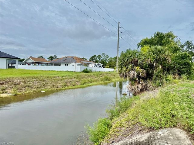 101 Curtis AVE N, Lehigh Acres, FL 33971