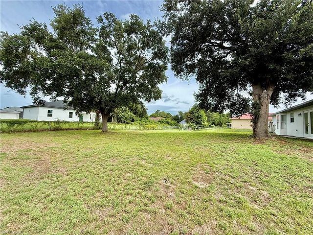 101 Curtis AVE N, Lehigh Acres, FL 33971