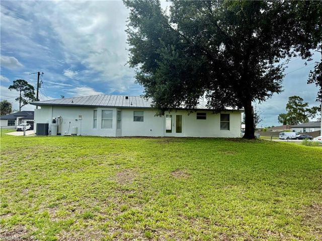 101 Curtis AVE N, Lehigh Acres, FL 33971