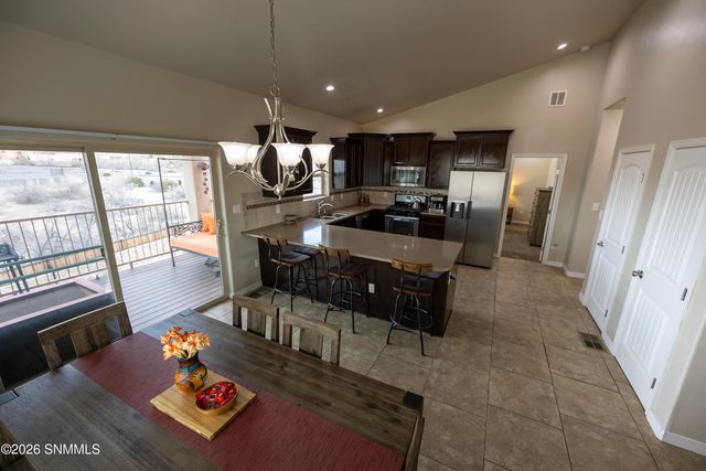 2993 Escenico Court, Las Cruces, NM 88012