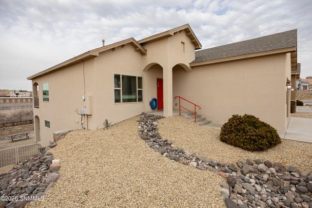 2993 Escenico Court, Las Cruces, NM 88012