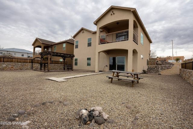 2993 Escenico Court, Las Cruces, NM 88012