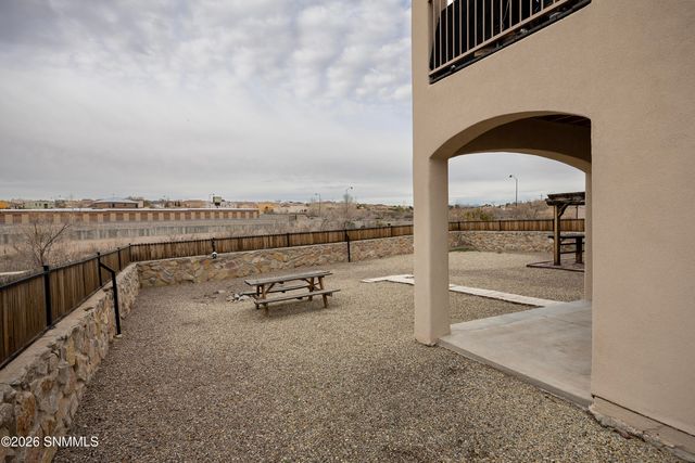 2993 Escenico Court, Las Cruces, NM 88012