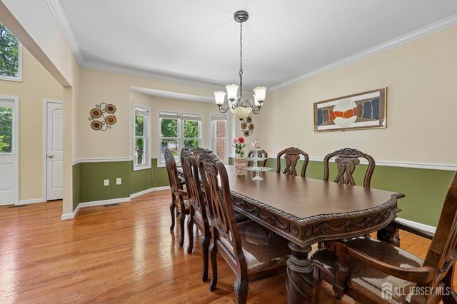 6 Willow Drive, Edison, NJ 08820