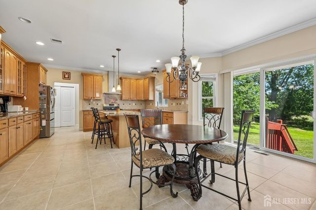 6 Willow Drive, Edison, NJ 08820