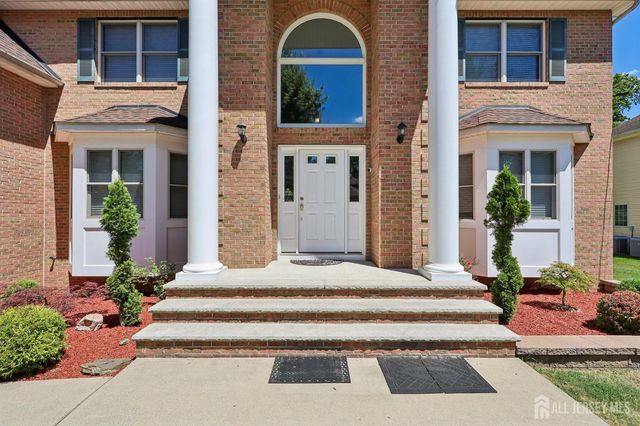 6 Willow Drive, Edison, NJ 08820