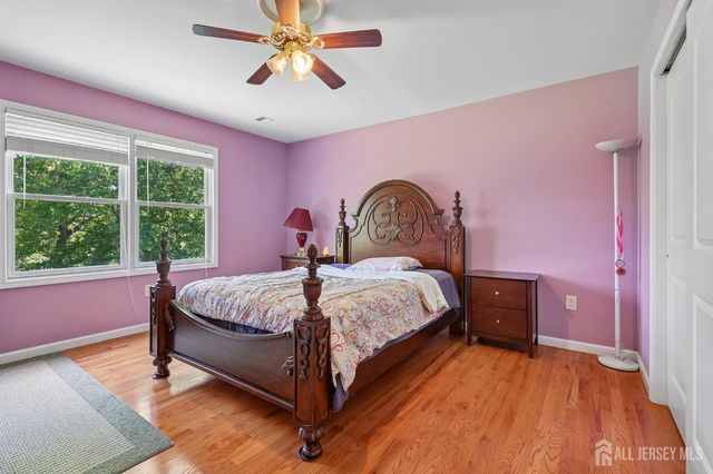 6 Willow Drive, Edison, NJ 08820