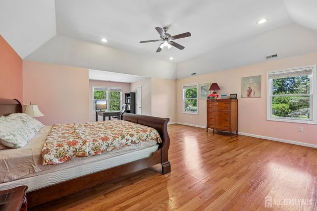 6 Willow Drive, Edison, NJ 08820
