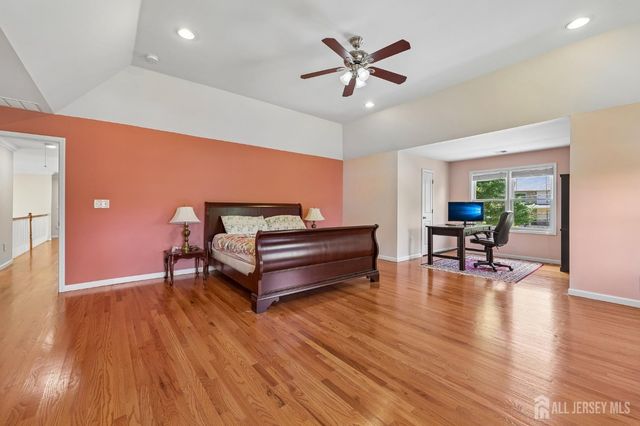 6 Willow Drive, Edison, NJ 08820