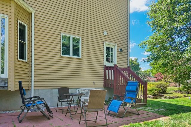 6 Willow Drive, Edison, NJ 08820