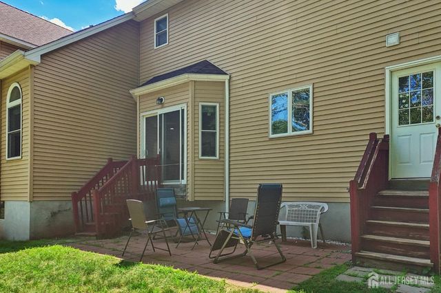 6 Willow Drive, Edison, NJ 08820