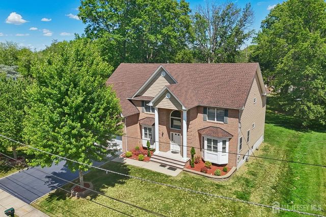 6 Willow Drive, Edison, NJ 08820