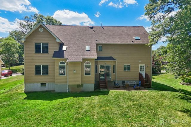6 Willow Drive, Edison, NJ 08820