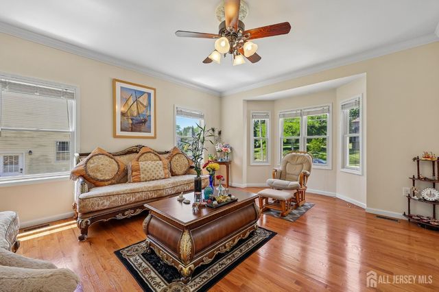 6 Willow Drive, Edison, NJ 08820