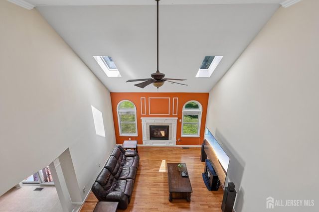 6 Willow Drive, Edison, NJ 08820