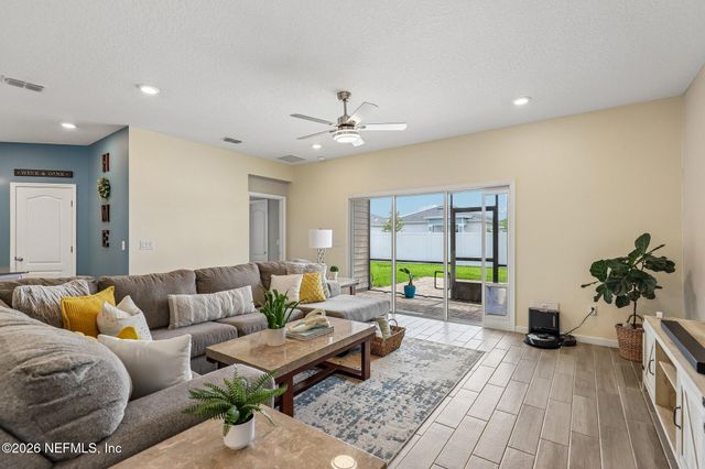 1567 MATHEWS MANOR Drive, Jacksonville, FL 32211