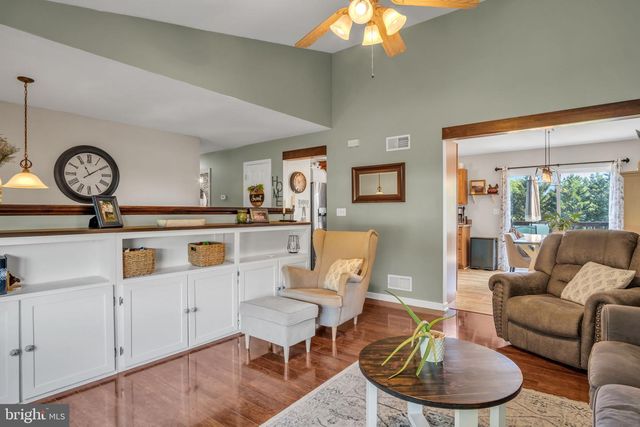 91 LAKE MEADE DR, East Berlin, PA 17316