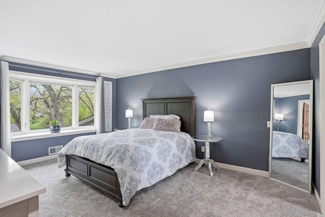 5075 Big Woods Boulevard, Chaska, MN 55318