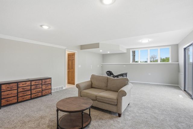 5075 Big Woods Boulevard, Chaska, MN 55318