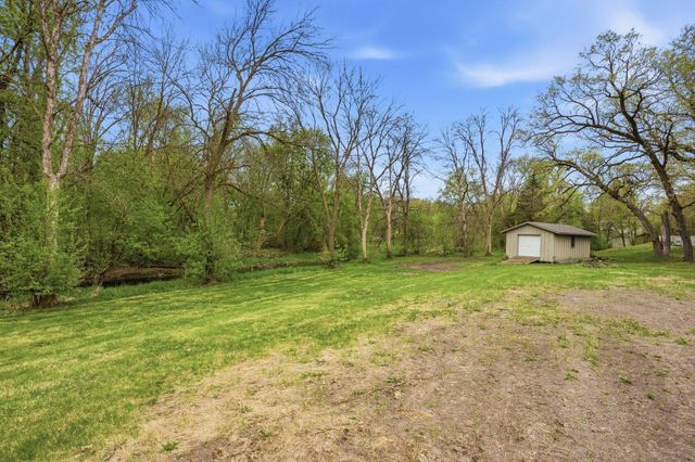 5075 Big Woods Boulevard, Chaska, MN 55318