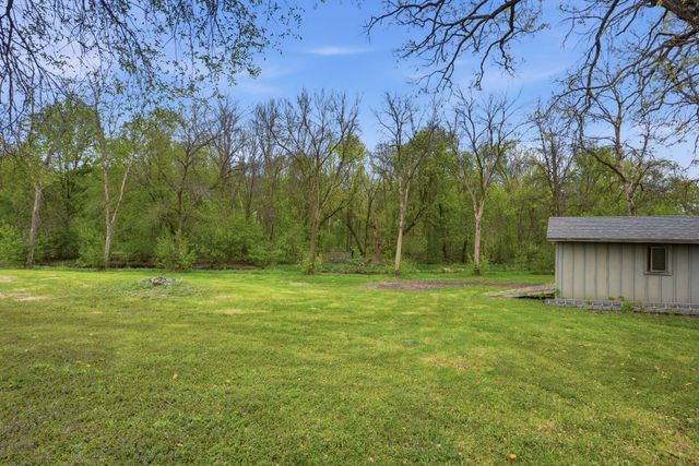 5075 Big Woods Boulevard, Chaska, MN 55318