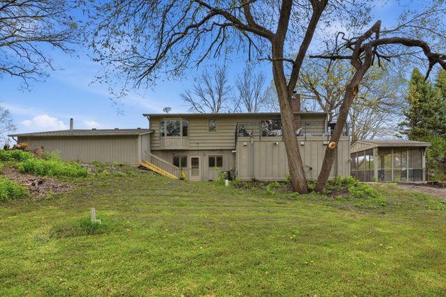 5075 Big Woods Boulevard, Chaska, MN 55318