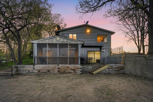 5075 Big Woods Boulevard, Chaska, MN 55318