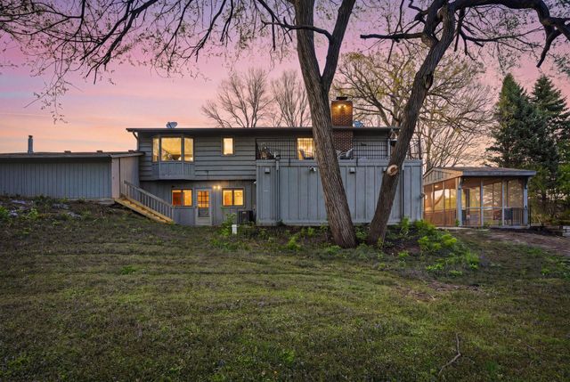 5075 Big Woods Boulevard, Chaska, MN 55318