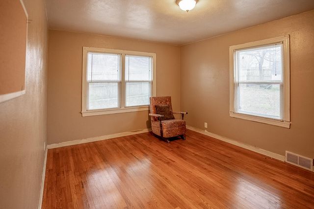 1011 W 2nd Street, West Plains, MO 65775