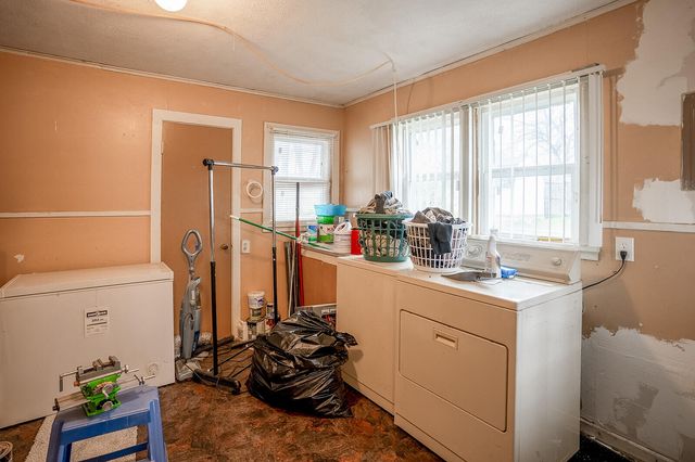 1011 W 2nd Street, West Plains, MO 65775