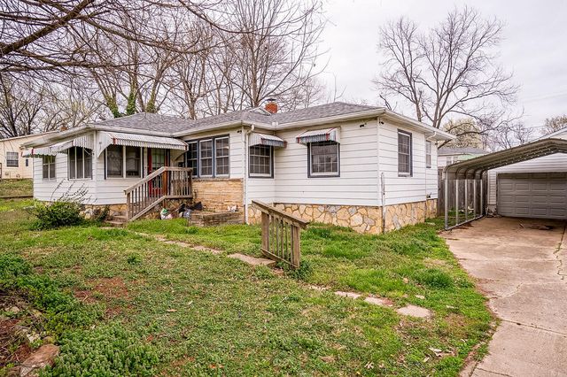 1011 W 2nd Street, West Plains, MO 65775