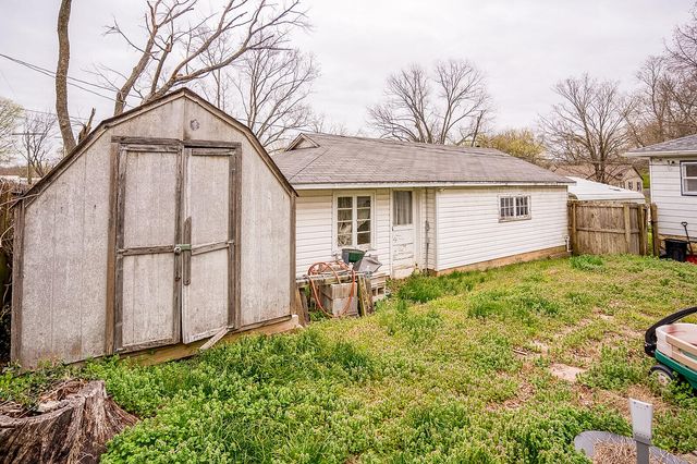 1011 W 2nd Street, West Plains, MO 65775