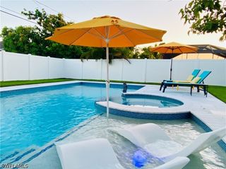 564 107th AVE N, Naples, FL 34108