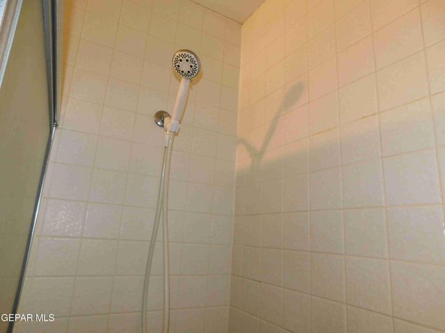 6400 EDGEMERE Boulevard 8A, El Paso, TX 79925