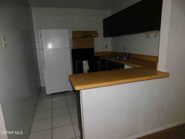 6400 EDGEMERE Boulevard 8A, El Paso, TX 79925