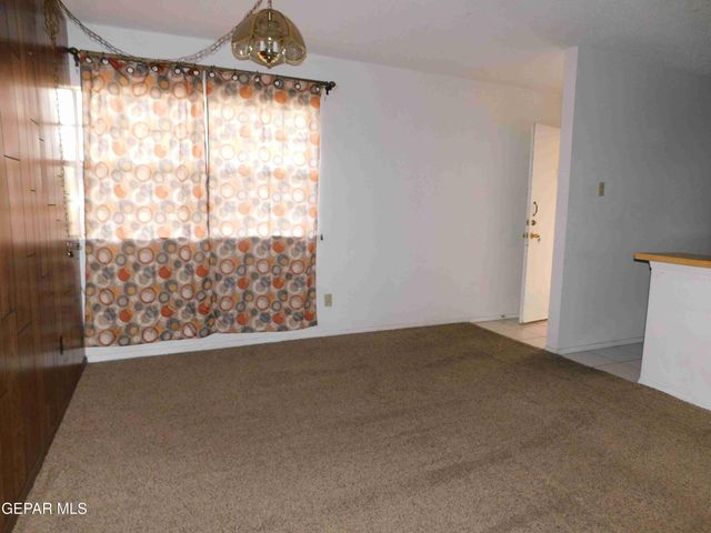 6400 EDGEMERE Boulevard 8A, El Paso, TX 79925